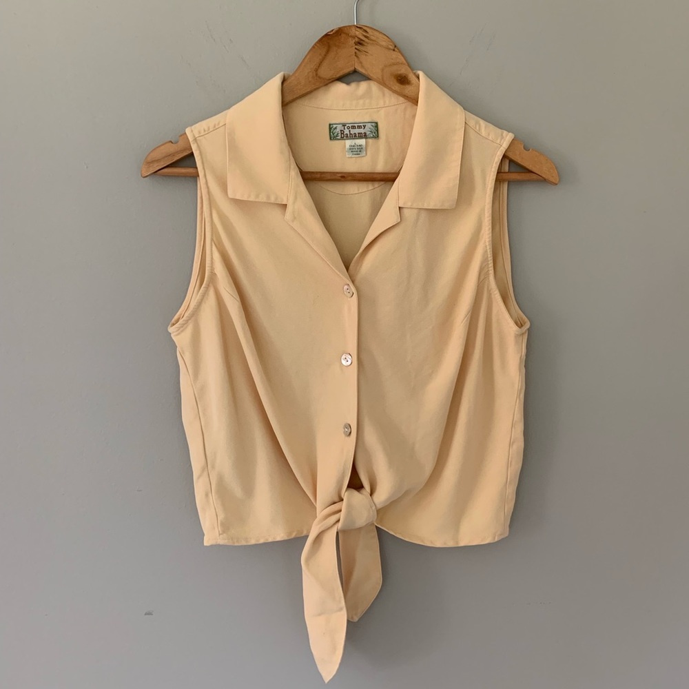 3/$20 Tommy Bahama silk peach cropped button down